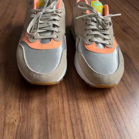 Nike Air Max - Picture 3 of 5